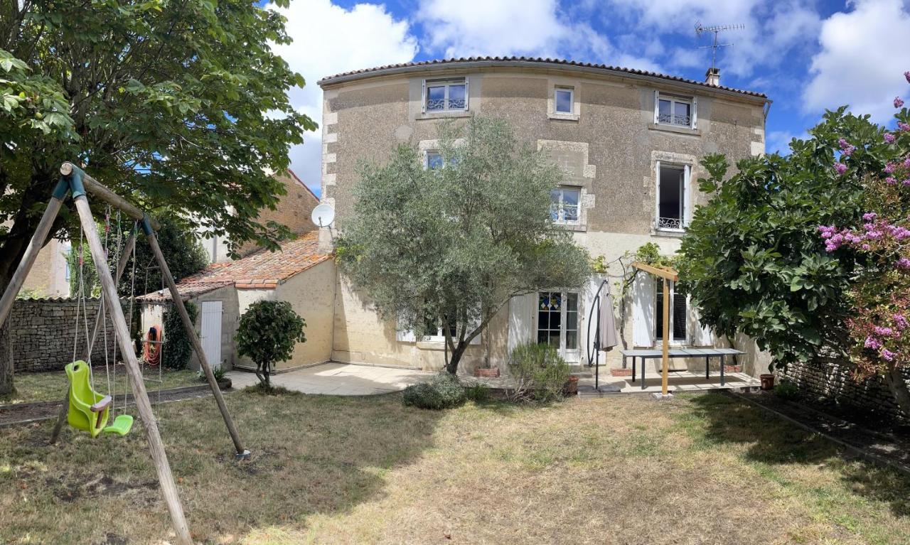 Maison De Familiale Au Coeur Du Marais Poitevin *